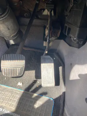 Foto de PEDAL ACELERADOR NISSAN SERENA (C23M) 2.3 Diesel (75 CV / 55 KW)