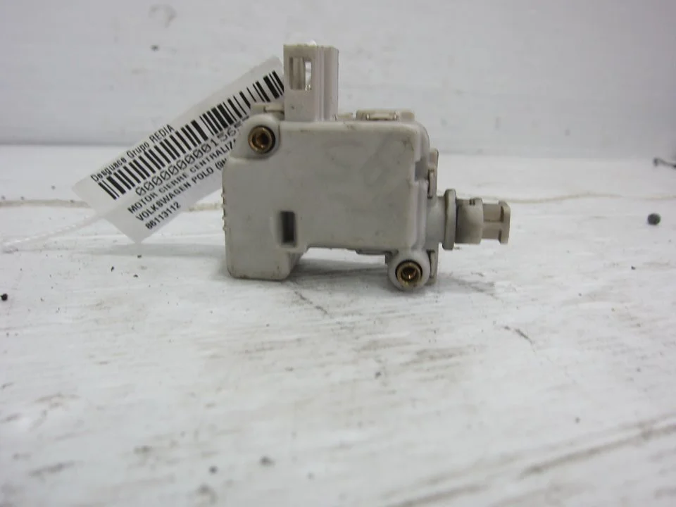 Foto de MOTOR CIERRE CENTRALIZADO PORTON VOLKSWAGEN POLO IV (9N3) referencia 86113112