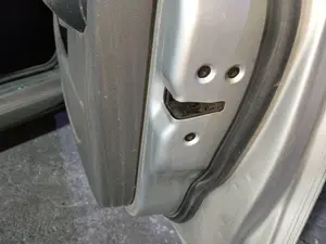 Foto de CERRADURA PUERTA DELANTERA DERECHA FORD FOCUS SPORTBREAK (CAP) 1.6 TDCi CAT (90 CV / 66 KW) referencia 5133420