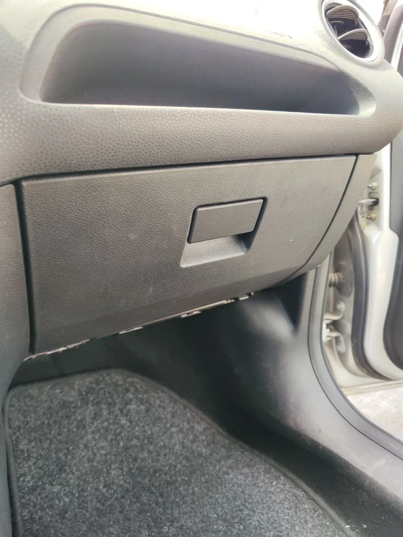 Foto de GUANTERA FORD FIESTA (CBK) 1.4 TDCi CAT (68 CV / 50 KW)