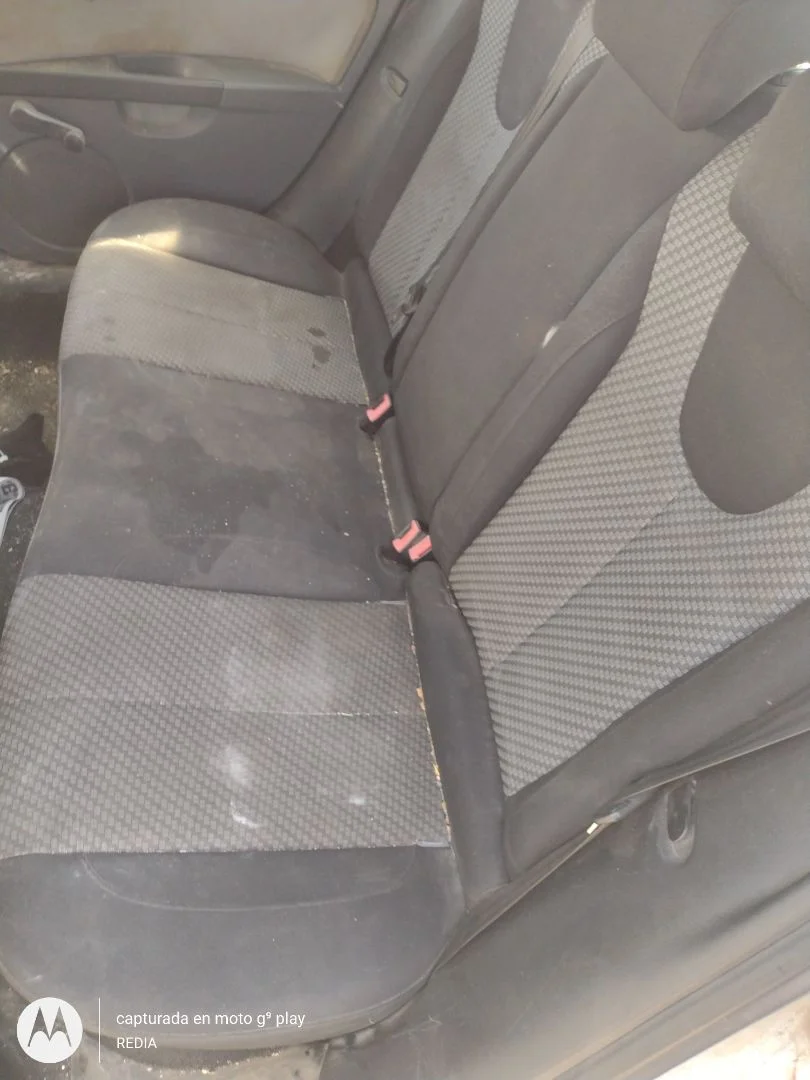 Foto de ASIENTO TRASERO MEDIO SEAT LEON (1P1) 1.9 TDI (105 CV / 77 KW)