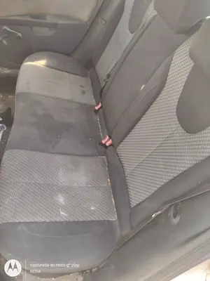 Foto de ASIENTO TRASERO MEDIO SEAT LEON (1P1) 1.9 TDI (105 CV / 77 KW)