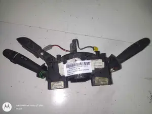 Foto de MANDO MULTIFUNCION RENAULT LAGUNA II (BG0) 1.9 dCi Diesel CAT (101 CV / 74 KW) referencia 8200012245 foto 4