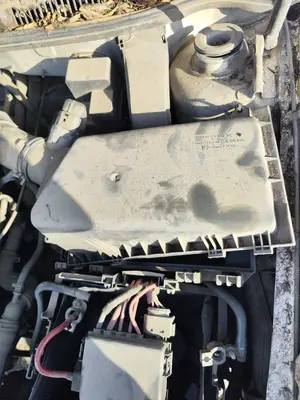 Foto de CAJA FILTRO AIRE VOLKSWAGEN GOLF IV BERLINA (1J1)(10.1997) 2.0  (116 CV / 85 KW)
