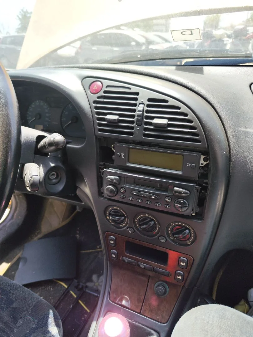 Foto de CONSOLA CENTRAL CITROEN XSARA BERLINA 1.6 16V CAT (NFU / TU5JP4) (109 CV / 80 KW) referencia 9623009677