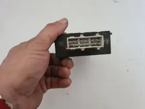 Foto de MODULO ELECTRONICO CITROEN SAXO referencia 9625286880 foto 2