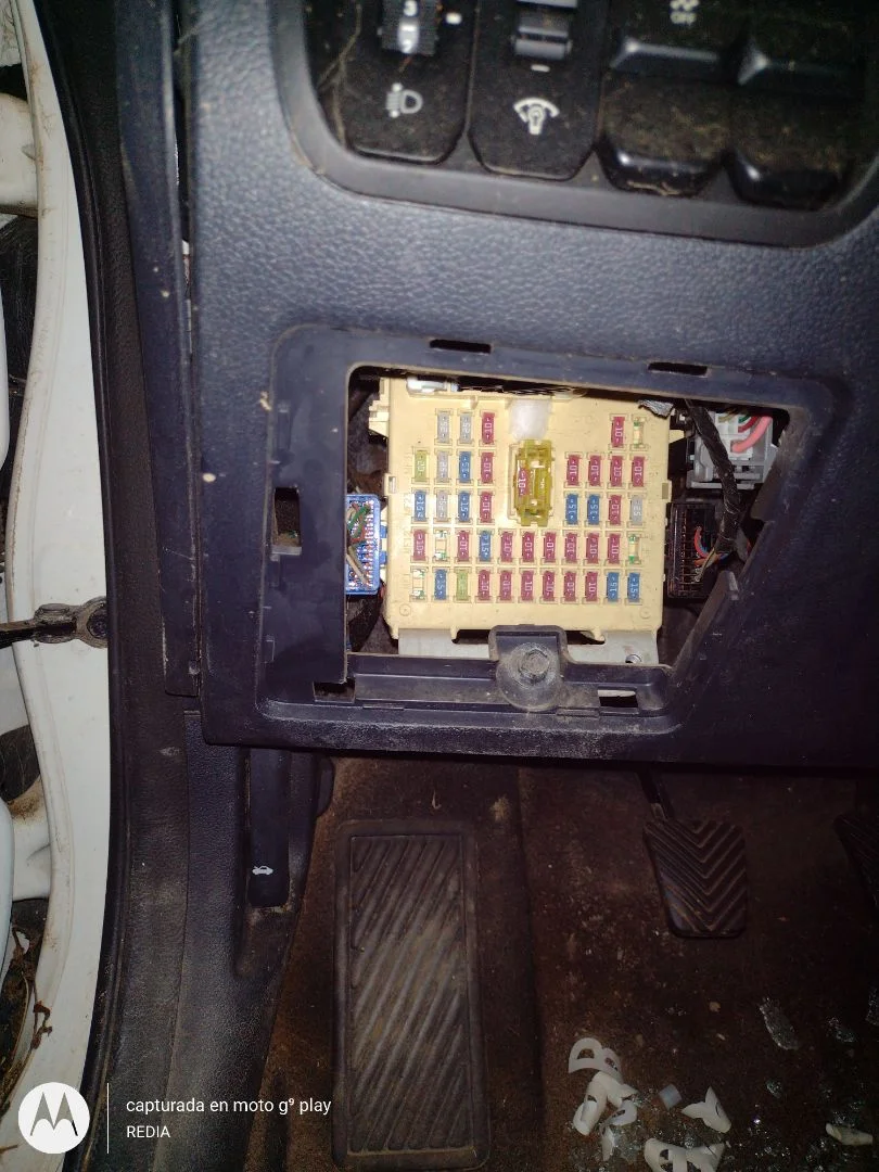 Foto de CAJA RELES / FUSIBLES KIA RIO (UB) 1.2 CAT (86 CV / 63 KW)