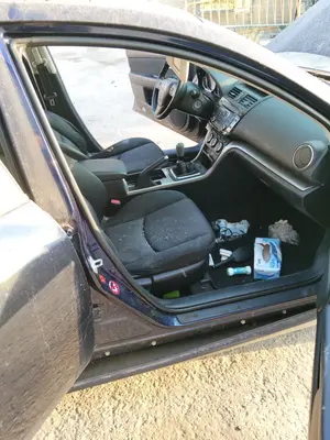 Foto de GOMAS CONTORNO PUERTA MAZDA 6 BERLINA (GH) 2.2 Turbodiesel CAT (163 CV / 120 KW)