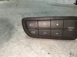 Foto de MANDO MULTIFUNCION FIAT GRANDE PUNTO (199) 1.4  (95 CV / 70 KW) referencia 735367268