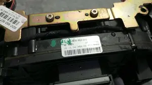 Foto de CINTURON SEGURIDAD DELANTERO IZQUIERDO VOLKSWAGEN PHAETON (3D2/3D8) 6.0 W12 48V CAT (BAN) (420 CV / 309 KW) referencia 3D1858663C foto 2