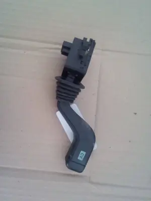Foto de MANDO LIMPIA OPEL CORSA C 1.2 16V CAT (Z 12 XE / LW4) (75 CV / 55 KW) referencia 09185413 foto 2