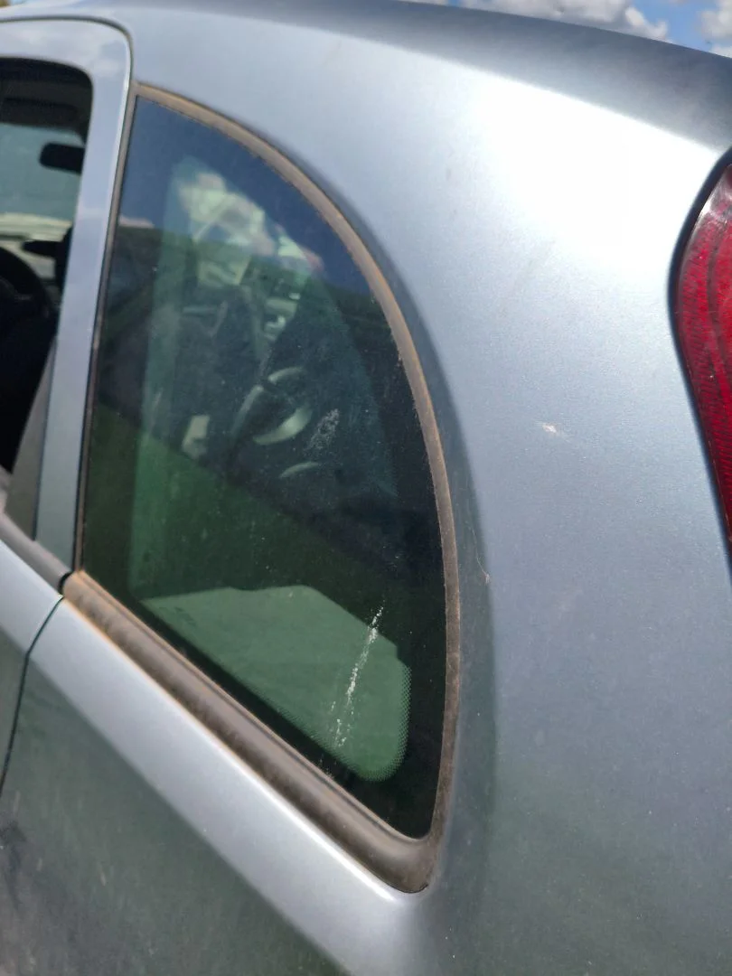 Foto de LUNA CUSTODIA TRASERA IZQUIERDA OPEL MERIVA 1.7 16V DTI CAT (Y 17 DT / LR6) (75 CV / 55 KW)