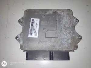 Foto de CENTRALITA MOTOR UCE OPEL COMBO (CORSA C) 1.3 16V CDTI (75 CV / 55 KW) referencia 55566390HN foto 3