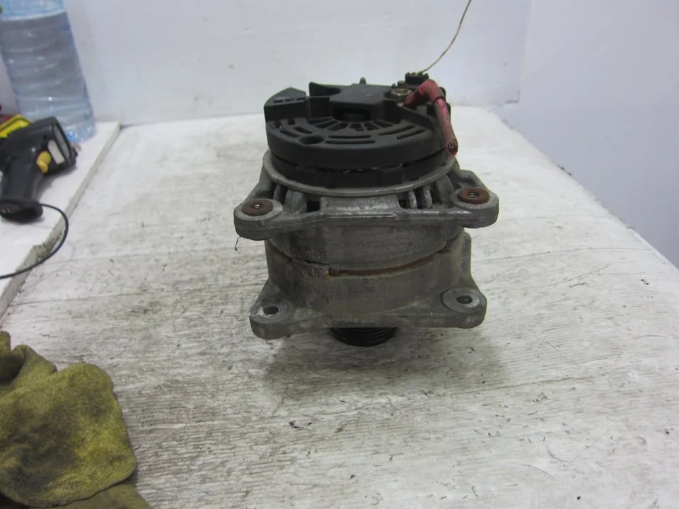 Foto de ALTERNADOR RENAULT CLIO III 1.5 dCi Diesel (106 CV / 78 KW) referencia 8200390675