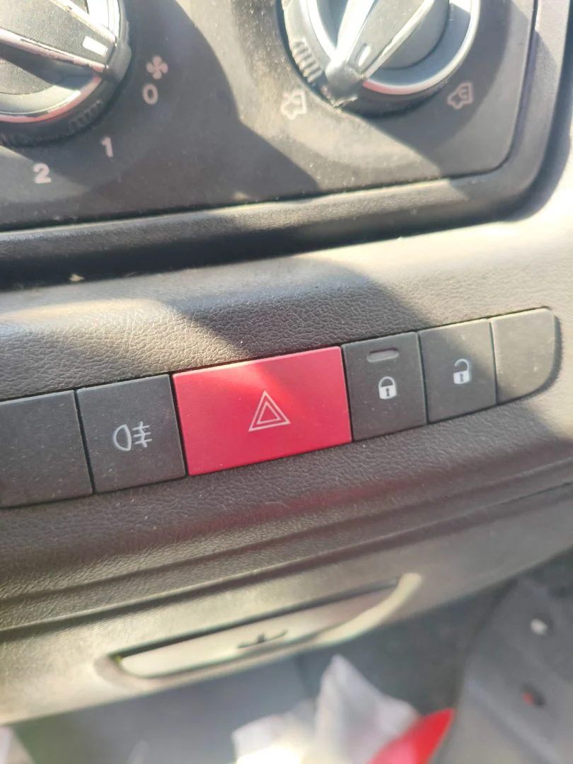 Foto de WARNING FIAT DUCATO 3 FURGÓN 33 2.2 JTD CAT (101 CV / 74 KW) referencia 0046342659