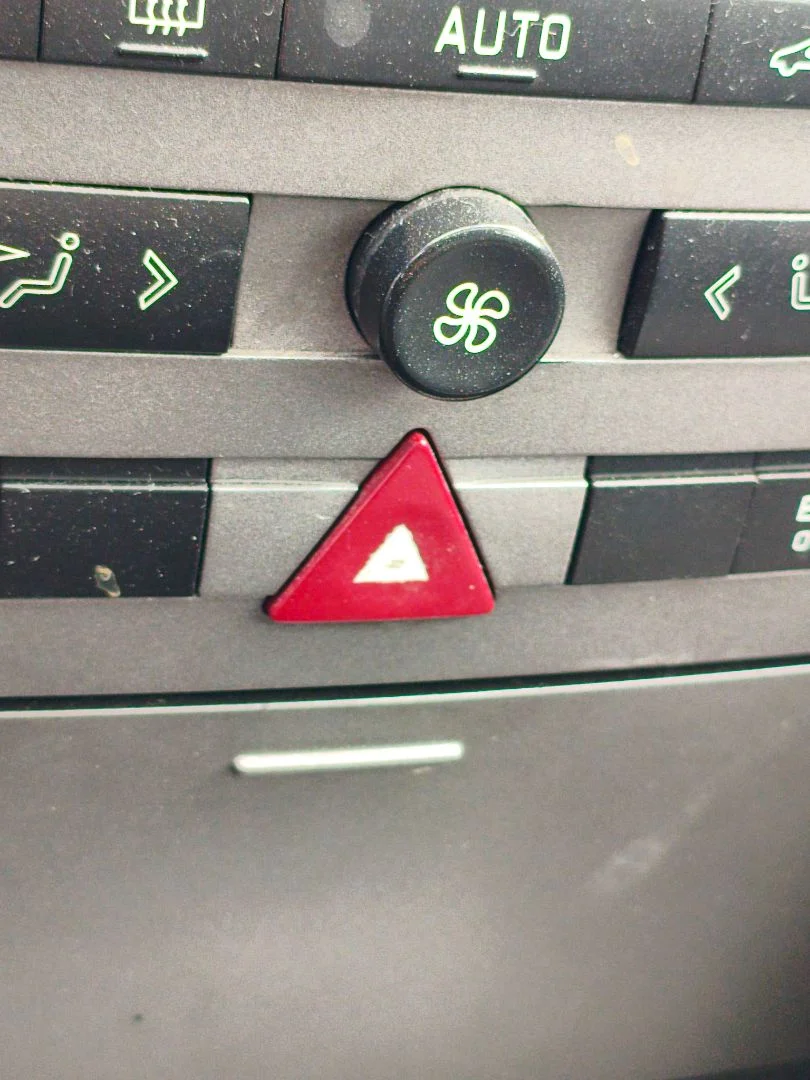 Foto de WARNING PEUGEOT 407 SW 2.0 16V HDi FAP CAT (RHR / DW10BTED4) (136 CV / 100 KW)
