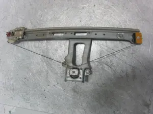 Foto de ELEVALUNAS TRASERO IZQUIERDO BMW SERIE 3 BERLINA (E46) 2.0 16V Diesel CAT (136 CV / 100 KW) referencia 8196039 foto 2