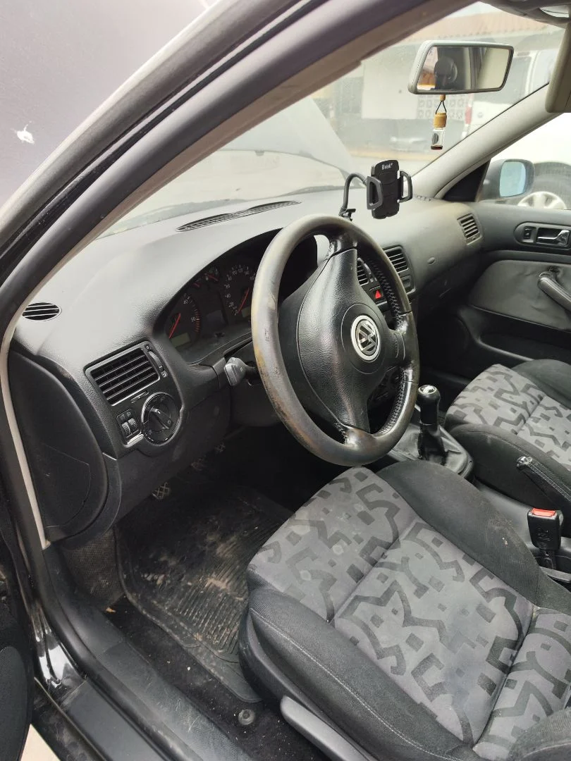 Foto de SALPICADERO VOLKSWAGEN GOLF IV BERLINA (1J1)(10.1997) 1.9 TDI (131 CV / 96 KW) referencia 1J1857002C FKZ