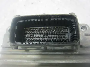 Foto de CENTRALITA MOTOR UCE OPEL CORSA C 1.7 16V DI CAT (Y 17 DTL / LK8) (65 CV / 48 KW) referencia 97240622 foto 6