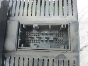 Foto de MANDO LUCES BMW SERIE 3 BERLINA (E46) 2.0 16V Diesel CAT (136 CV / 100 KW) referencia 61316901429 foto 2