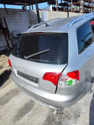 Foto de PORTON TRASERO AUDI A4 AVANT (8E) 3.0 V6 24V TDI (233 CV / 171 KW) referencia 8E9827023R foto 2