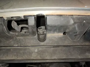 Foto de CERRADURA CAPO PEUGEOT 308 SW 1.6 HDi FAP CAT (9HZ / DV6TED4) (109 CV / 80 KW) referencia 7934A1