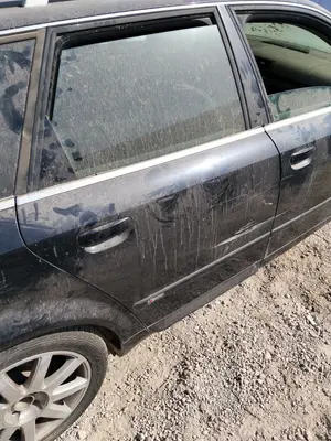 Foto de PUERTA TRASERA DERECHA AUDI A4 AVANT (8E) 1.9 TDI (131 CV / 96 KW) referencia 8E0833052