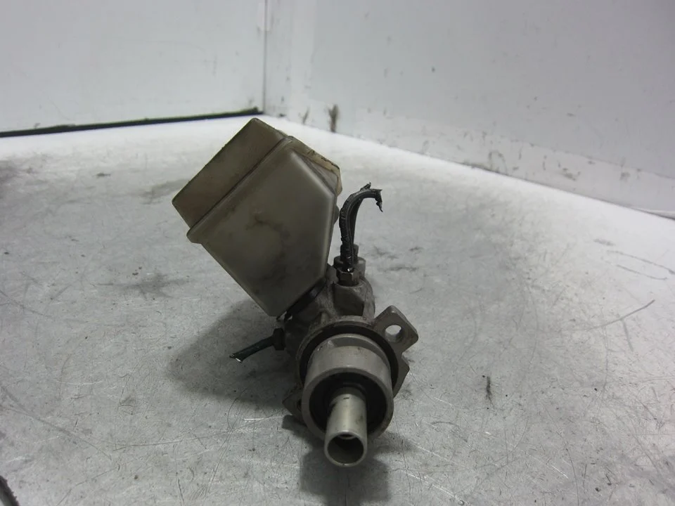 Foto de BOMBA FRENO RENAULT CLIO II FASE I (B/CB0) 1.2 (58 CV / 43 KW) referencia 7700417649