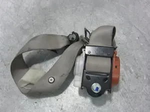 Foto de CINTURON SEGURIDAD TRASERO IZQUIERDO HONDA CR-V (RD8) 2.0 VTEC CAT (150 CV / 110 KW) referencia N1975