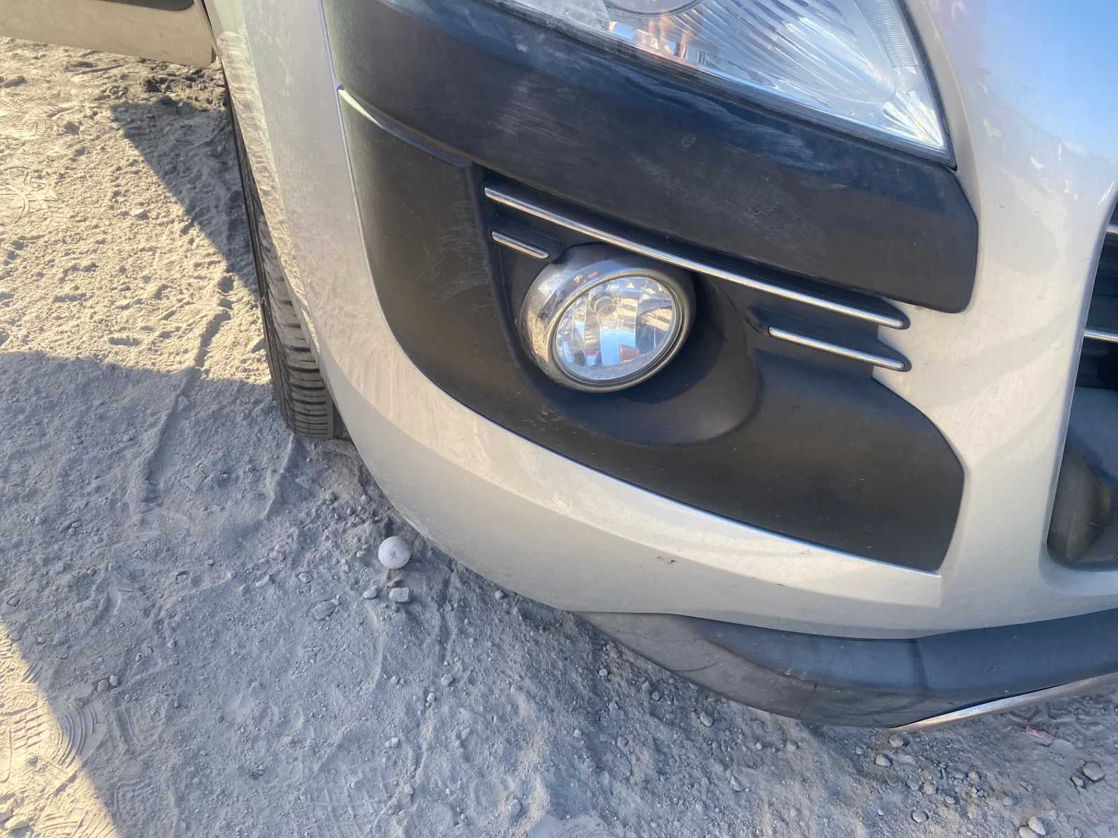 Foto de FARO ANTINIEBLA DERECHO PEUGEOT 3008 1.6 16V (120 CV / 88 KW)