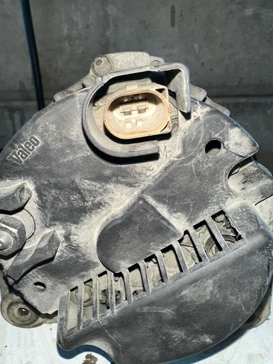 Foto de ALTERNADOR SEAT IBIZA (6L1) referencia 03D903025E
