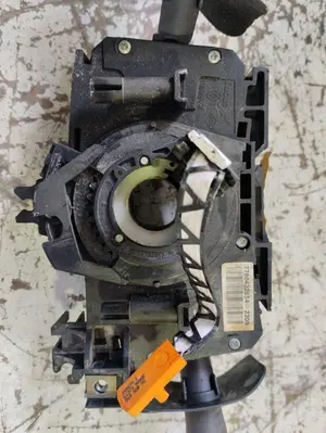 Foto de MANDO MULTIFUNCION RENAULT CLIO II FASE I (B/CB0) 1.2 (58 CV / 43 KW) referencia 7700432854 foto 3