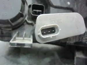 Foto de FARO DERECHO KIA OPIRUS (GH) 3.5 V6 CAT (203 CV / 149 KW) referencia 921023F110 foto 5