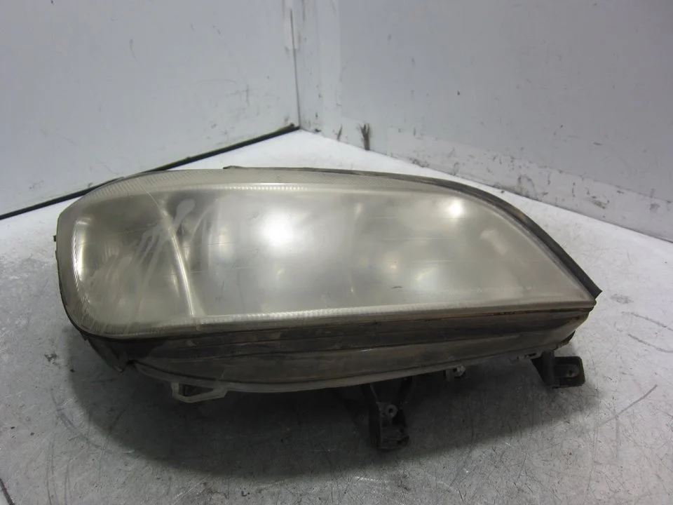 Foto de FARO DERECHO OPEL ZAFIRA A 2.0 DTI (101 CV / 74 KW) referencia 9118792