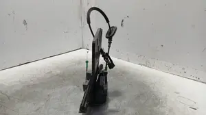 Foto de CERRADURA PUERTA TRASERA DERECHA FORD FIESTA (CNN) 1.5 TDCi CAT (75 CV / 55 KW) referencia 8A61A264A52 foto 6