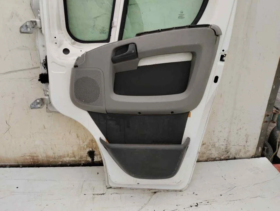 Foto de ELEVALUNAS DELANTERO DERECHO PEUGEOT BOXER (333/335) FURGÓN TECHO ELEVADO BAT.4035MM 3.0 HDI FAP CAT (146 CV / 107 KW)