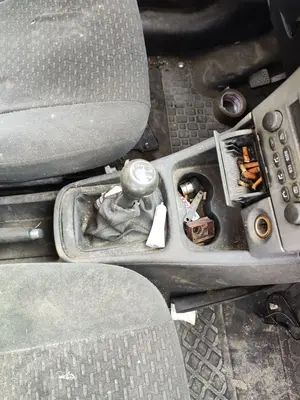 Foto de PALANCA CAMBIO OPEL ZAFIRA A 2.0 DTI (101 CV / 74 KW) referencia 93178336