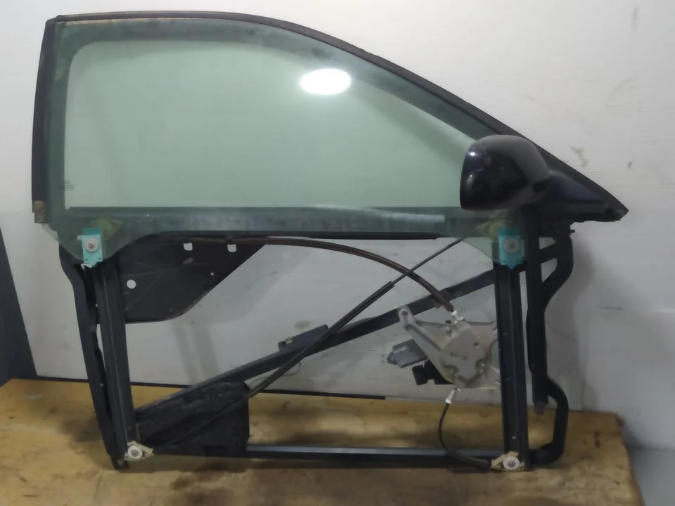 Foto de ELEVALUNAS DELANTERO DERECHO AUDI A3 (8L) 1.9 TDI (90 CV / 66 KW) referencia 8L3837754