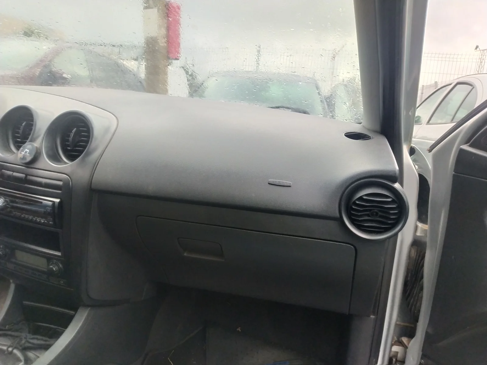 Foto de AIRBAG DELANTERO DERECHO SEAT CORDOBA BERLINA (6L2) 1.4 16V (101 CV / 74 KW)