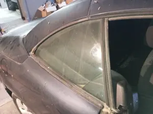 Foto de LUNA TRASERA DERECHA PEUGEOT 307 CC CABRIO-COUPÉ (S2)