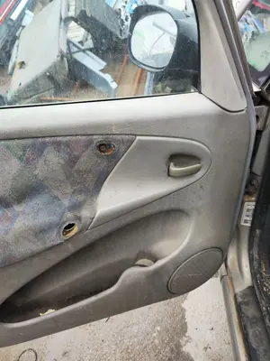 Foto de MANETA INTERIOR DELANTERA IZQUIERDA CITROEN XSARA PICASSO 1.6 16V HDi (90 CV / 66 KW) referencia 9319Q9 foto 2