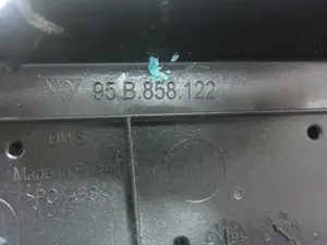 Foto de NO IDENTIFICADO PORSCHE MACAN (95BA) referencia 95B858122 foto 2