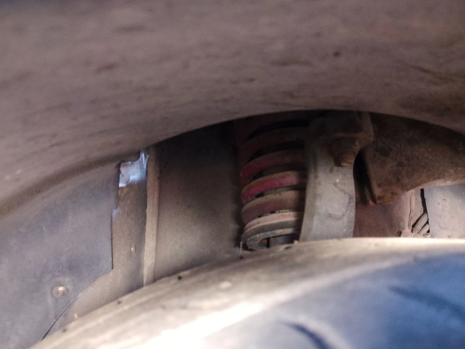 Foto de AMORTIGUADOR DELANTERO IZQUIERDO ALFA ROMEO 147 (190) 1.9 JTD CAT (110 CV / 81 KW)