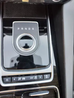 Foto de PALANCA CAMBIO JAGUAR F-PACE 3.0 V6 Diesel CAT (301 CV / 221 KW) referencia HX7314C559AB