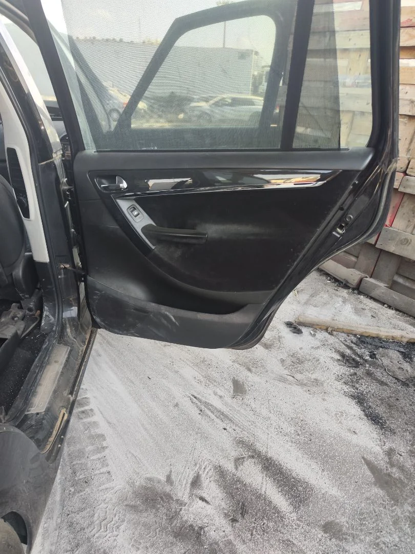 Foto de GUARNECIDO PUERTA TRASERA DERECHA CITROEN GRAND C4 PICASSO 1.6 16V HDi FAP (109 CV / 80 KW) referencia 934379