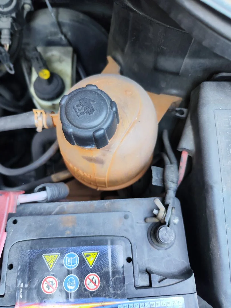 Foto de DEPOSITO EXPANSION RENAULT SCENIC I (JA...) 1.9 dCi Diesel CAT (102 CV / 75 KW) referencia 7701468746