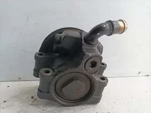 Foto de BOMBA DIRECCION FORD FOCUS BERLINA (CAK) referencia XS4E3A733 foto 3