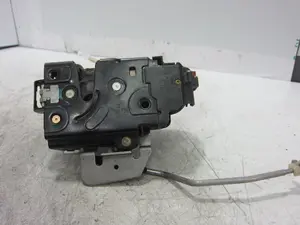 Foto de CERRADURA PUERTA DELANTERA DERECHA AUDI A2 (8Z) 1.4 16V (75 CV / 55 KW) referencia 8Z1837016E foto 4