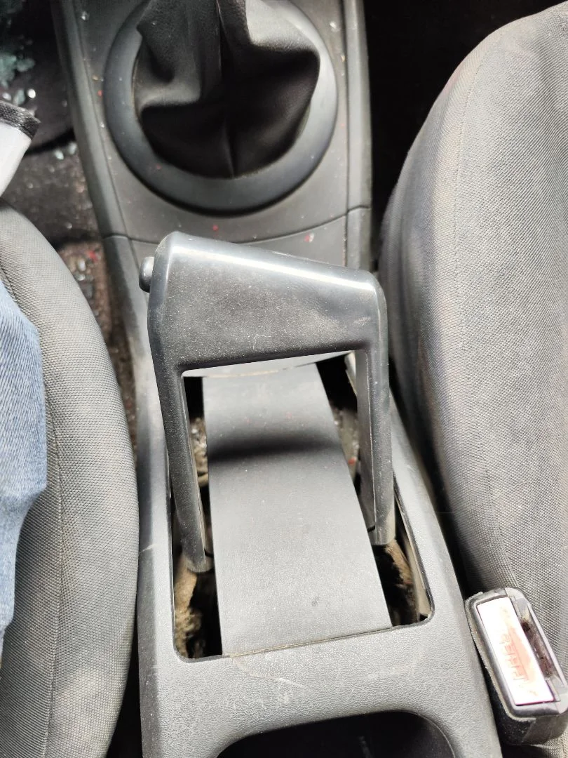 Foto de PALANCA FRENO RENAULT MEGANE II GRANDTOUR 1.5 dCi Diesel CAT (86 CV / 63 KW)