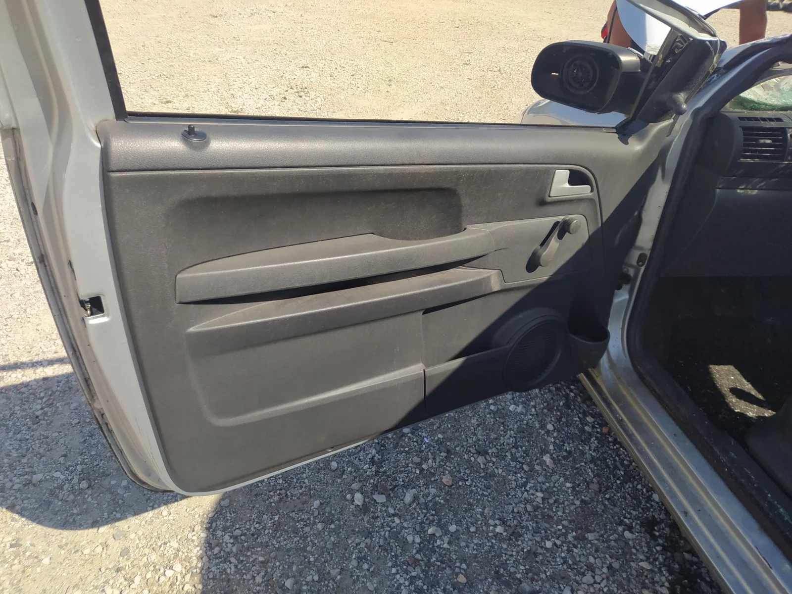 Foto de GUARNECIDO PUERTA DELANTERA IZQUIERDA VOLKSWAGEN FOX (5Z1)(04.2005) 1.4 (75 CV / 55 KW) referencia 5Z3867013F FKZ